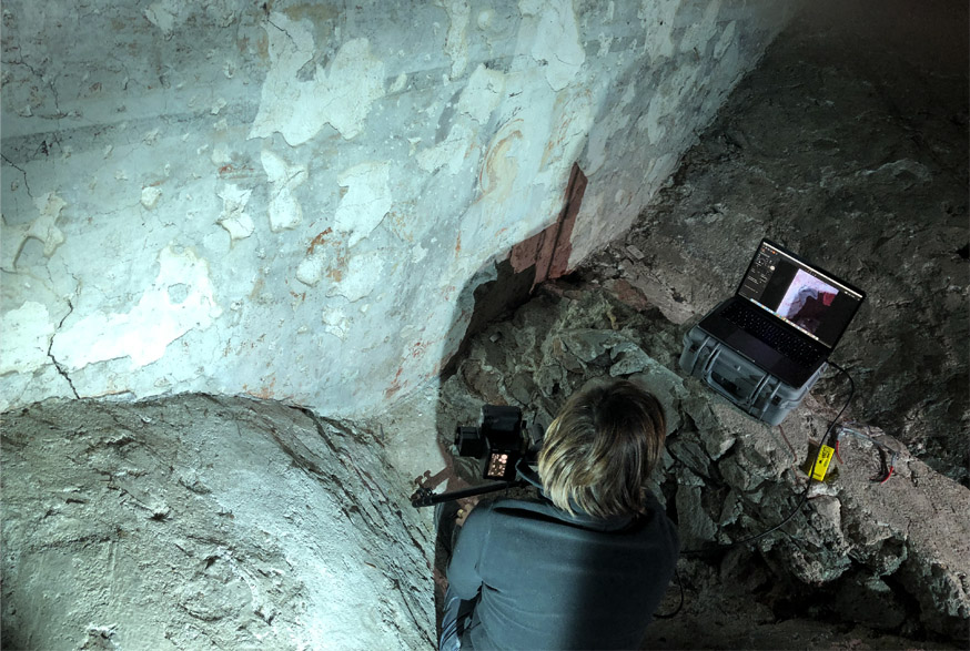 project of the Swiss National Museum for the investigation of Strappi and Stacchi from Müstair spectral photography Annette T. Keller
